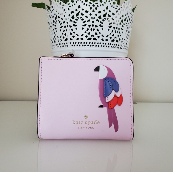 kate spade Handbags - Kate Spade ♠️ Parrot Small L-Zip Bifold Wallet